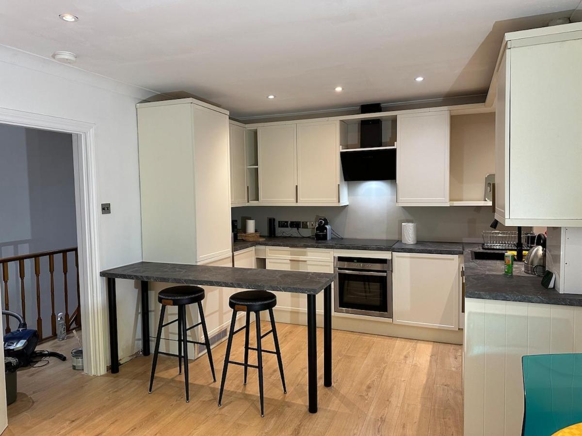 Appartamento Newly Refurbished Two Bedrooms Flat