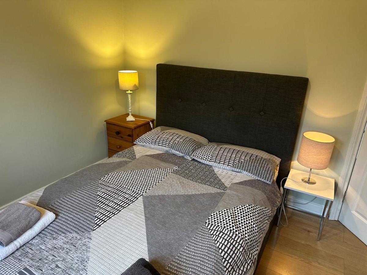 Appartamento Newly Refurbished Two Bedrooms Flat