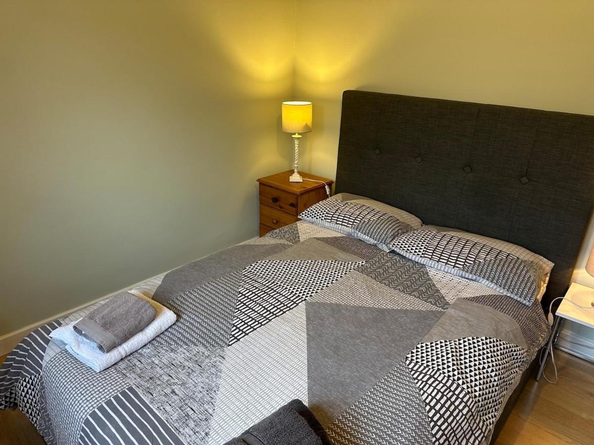 Appartamento Newly Refurbished Two Bedrooms Flat Londra