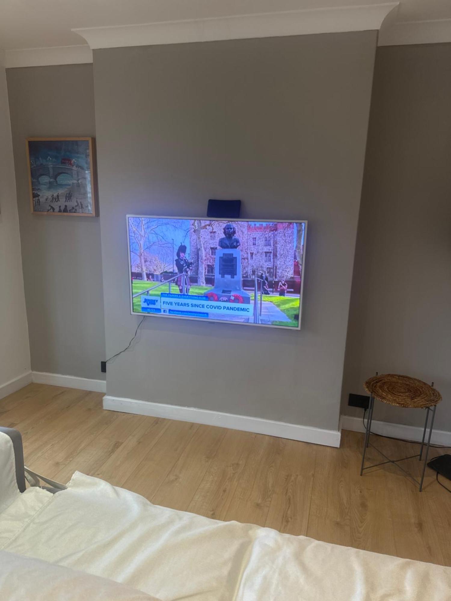 Appartamento Newly Refurbished Two Bedrooms Flat *